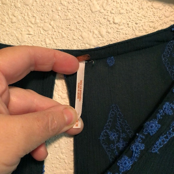 Free People size medium amazing blouse - Picture 3 of 4